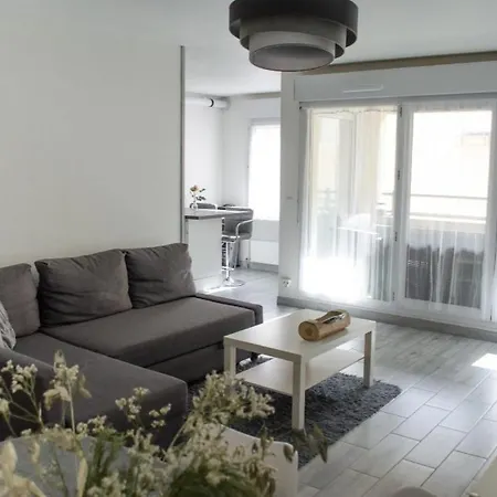 Appartement Plein Coeur Des Chartrons- Avec Ascenseur Et Parking Bordeaux